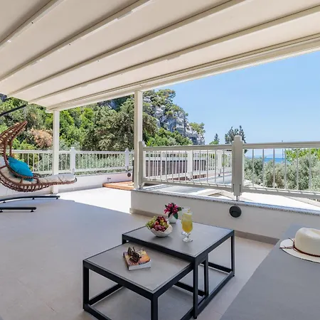 Limnonari Veranda